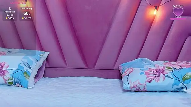 Snapshot of hornybarelylegalgirl chatting on February 12, 2026, 12:16 pm hornybarelylegalgirl online show from February 12, 2026, 12:16 pm