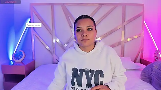 Carolina Evanss online show from November 1, 2025, 11:48 am