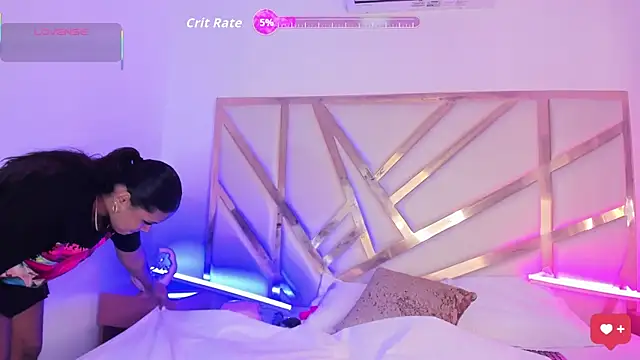 Carolina Evanss online show from October 18, 2025, 11:45 am