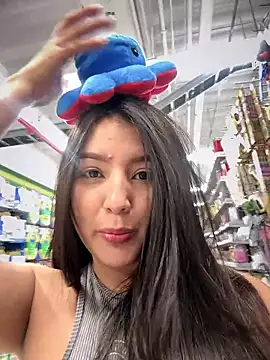 licky lu online show from January 11, 2026, 8:05 pm