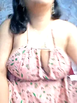 sophia cute1 1 online show from May 26, 2026, 10:46 am
