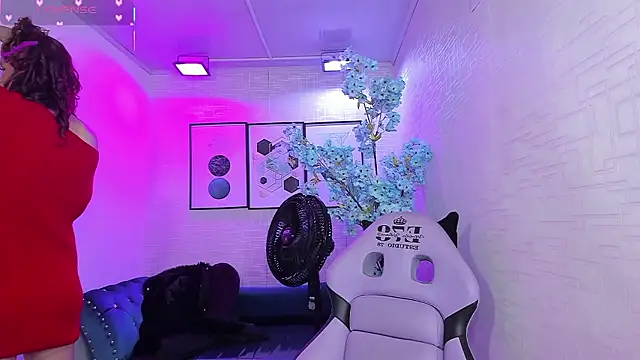 Theia moon online show from January 7, 2026, 1:16 pm