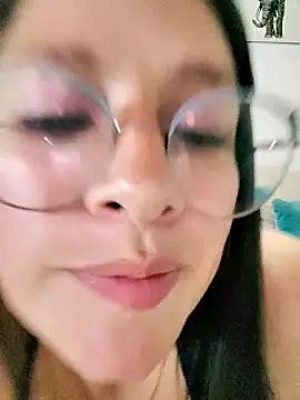 Snapshot of Neve_Collins chatting on February 4, 2025, 3:44 am Neve Collins online show from February 4, 2025, 3:44 am