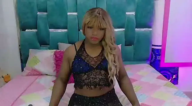 LuisaHottxx online show from February 13, 2025, 10:22 pm