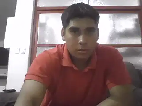 estudiante69 online show from January 9, 2025, 10:31 pm