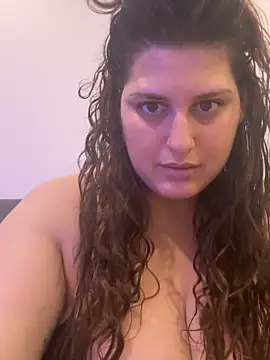 Snapshot of delinadelray chatting on December 26, 2024, 8:18 am delinadelray online show from December 26, 2024, 8:18 am