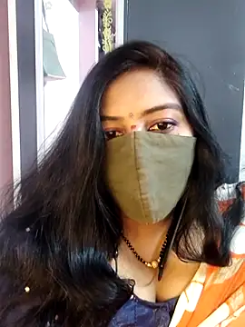 RomeoJuliet345 online show from February 8, 2026, 11:30 am