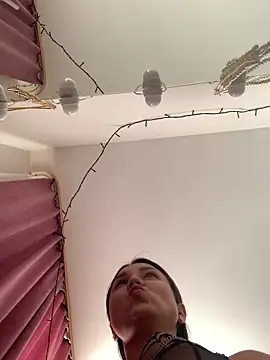 MiraMiss online show from March 12, 2026, 7:45 am