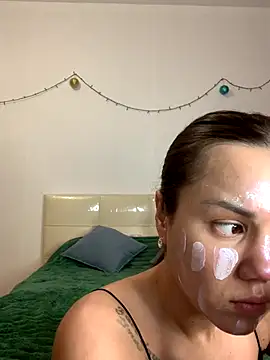 MiraMiss online show from December 21, 2025, 9:44 am