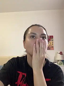 MiraMiss online show from October 17, 2025, 7:44 am