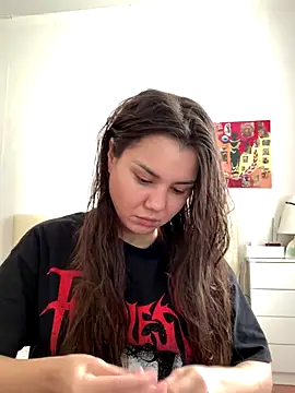 MiraMiss online show from October 12, 2025, 7:10 am