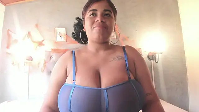 MeridaLane online show from October 18, 2025, 1:46 pm