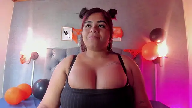 MeridaLane online show from October 4, 2025, 1:56 pm