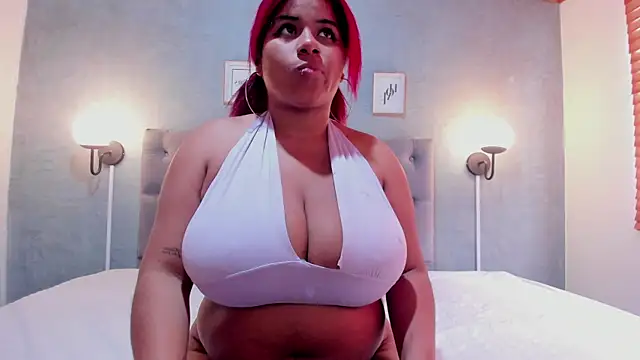 MeridaLane online show from March 20, 2025, 1:26 pm