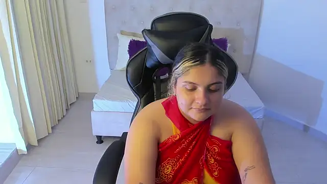 Sienna Jones online show from December 2, 2024, 3:10 am