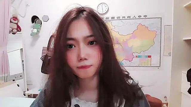 Cherie-xinxin01 online show from December 1, 2024, 4:34 pm