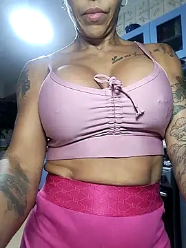 Snapshot of Alison_fitness chatting on April 18, 2026, 1:30 am Alison fitness online show from April 18, 2026, 1:30 am