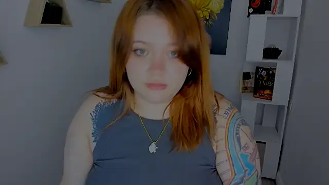 MoonLghte online show from October 8, 2025, 7:58 pm