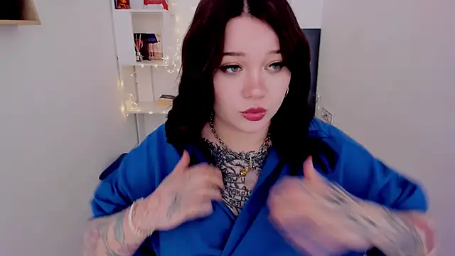 MoonLghte online show from March 9, 2025, 11:36 am