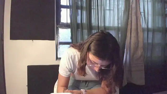 Noellesable online show from November 15, 2025, 5:28 pm