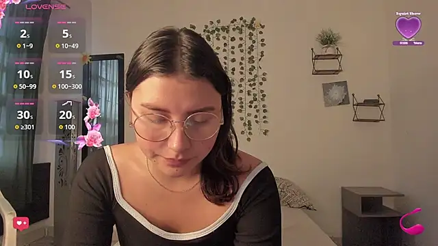 Noellesable online show from September 24, 2025, 6:25 pm