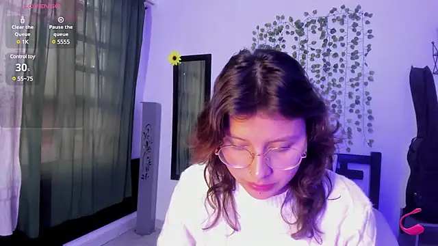 Noellesable online show from March 8, 2025, 7:09 pm