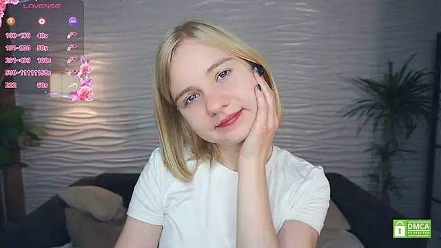 OdelinaFicken online show from November 17, 2025, 4:49 am