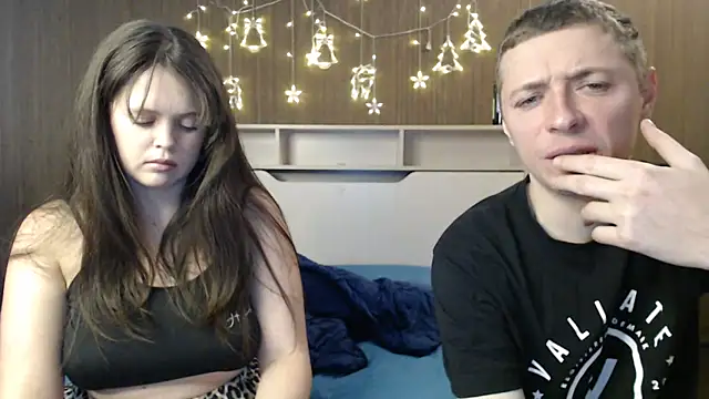 Snapshot of Karry-SEX chatting on February 21, 2025, 7:34 am Karry-SEX online show from February 21, 2025, 7:34 am