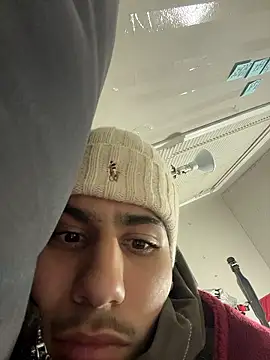 Snapshot of johnycash21 chatting on January 17, 2026, 1:31 am johnycash21 online show from January 17, 2026, 1:31 am