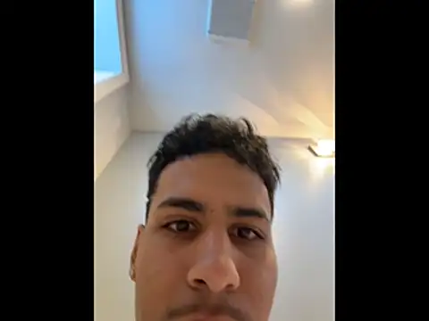 Snapshot of johnycash21 chatting on February 5, 2026, 2:02 pm johnycash21 online show from February 5, 2026, 2:02 pm