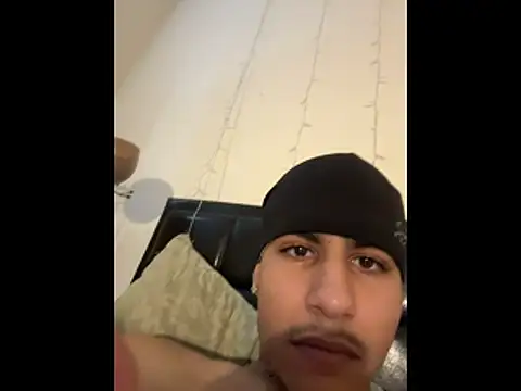 Snapshot of johnycash21 chatting on February 10, 2026, 1:54 pm johnycash21 online show from February 10, 2026, 1:54 pm