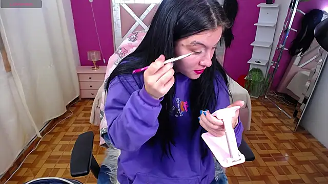 Kate Laurence  online show from February 25, 2025, 1:41 am