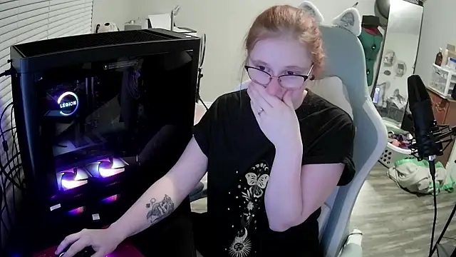 LilyFoxxx online show from October 13, 2025, 3:19 am