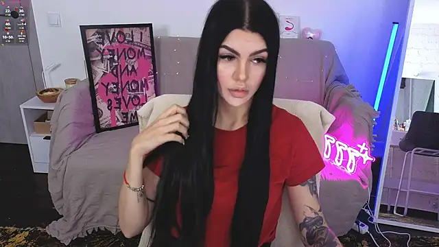 Tiffany lab online show from October 13, 2025, 7:43 am