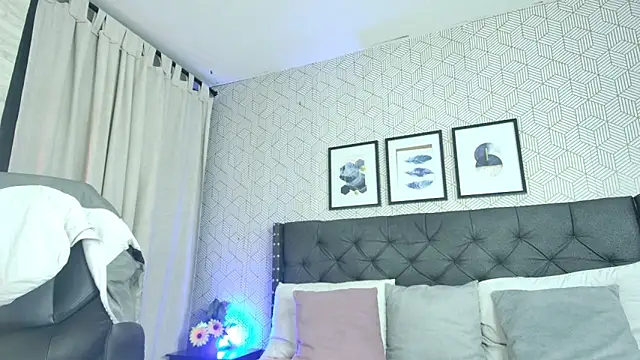 alahia  palmer online show from December 11, 2024, 5:32 am