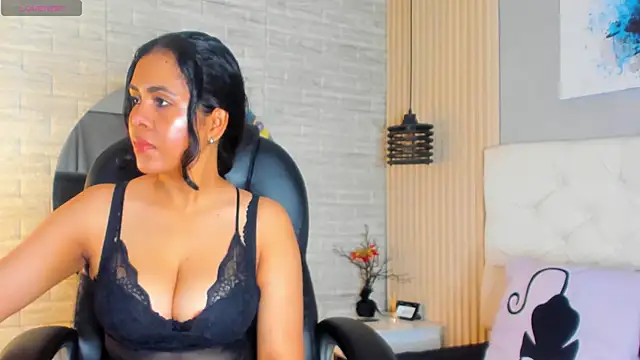 alahia  palmer online show from December 19, 2024, 3:07 am