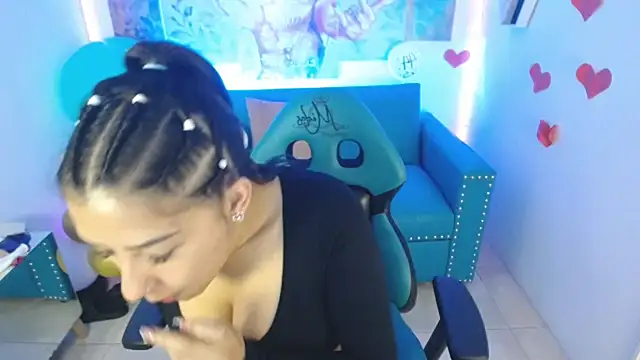 Snapshot of Sofi_hot_4m chatting on March 18, 2025, 12:28 pm Sofi hot 4m online show from March 18, 2025, 12:28 pm