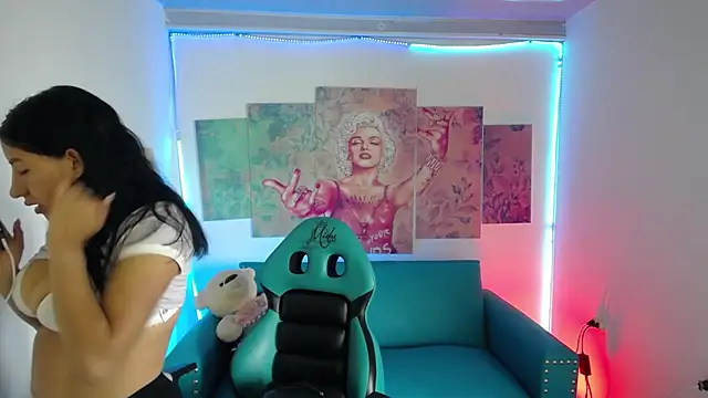 Sofi hot 4m online show from January 6, 2026, 1:48 pm