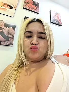 alexax0 online show from December 16, 2025, 3:11 am