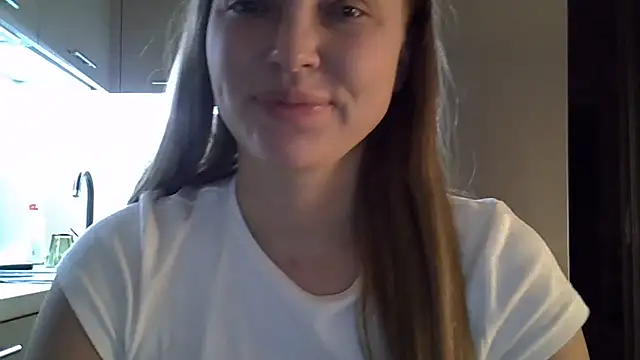 Snapshot of Lucky_Anna chatting on October 27, 2025, 10:54 pm Lucky Anna online show from October 27, 2025, 10:54 pm