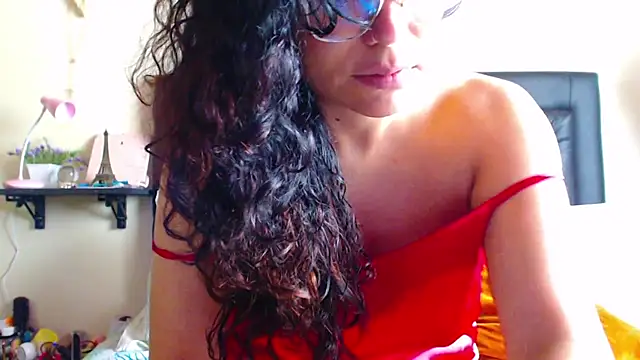 Snapshot of Lunavega1 chatting on January 18, 2026, 4:54 pm Lunavega1 online show from January 18, 2026, 4:54 pm