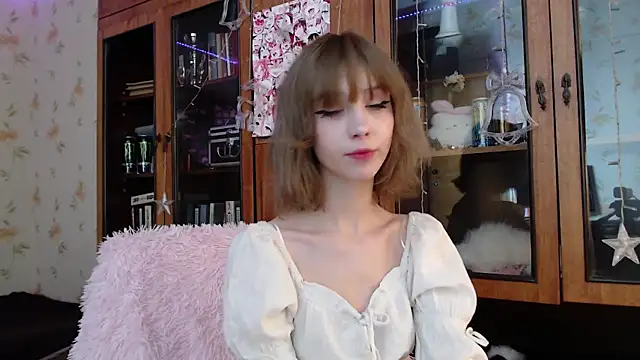 Snapshot of cloudgirrl chatting on January 29, 2025, 6:07 pm cloudgirrl online show from January 29, 2025, 6:07 pm