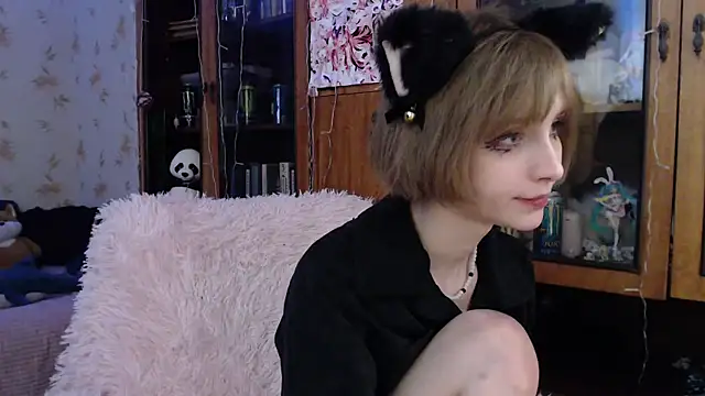 Snapshot of cloudgirrl chatting on February 21, 2025, 2:39 am cloudgirrl online show from February 21, 2025, 2:39 am