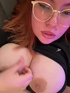 Snapshot of SoshyBaby chatting on March 19, 2025, 9:58 pm SoshyBaby online show from March 19, 2025, 9:58 pm
