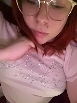 Snapshot of SoshyBaby chatting on February 18, 2025, 9:53 pm SoshyBaby online show from February 18, 2025, 9:53 pm