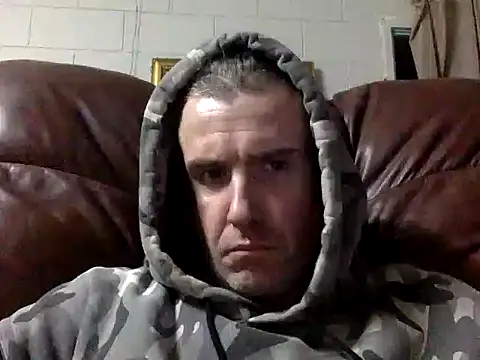 Snapshot of SugarCoupleAus chatting on October 5, 2025, 3:36 pm SugarCoupleAus online show from October 5, 2025, 3:36 pm