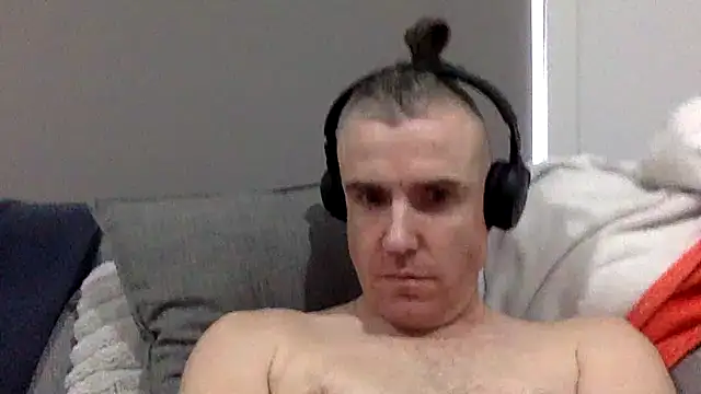 Snapshot of SugarCoupleAus chatting on September 18, 2025, 10:24 pm SugarCoupleAus online show from September 18, 2025, 10:24 pm