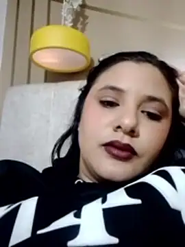 Snapshot of frreeya chatting on February 17, 2026, 9:23 pm frreeya online show from February 17, 2026, 9:23 pm