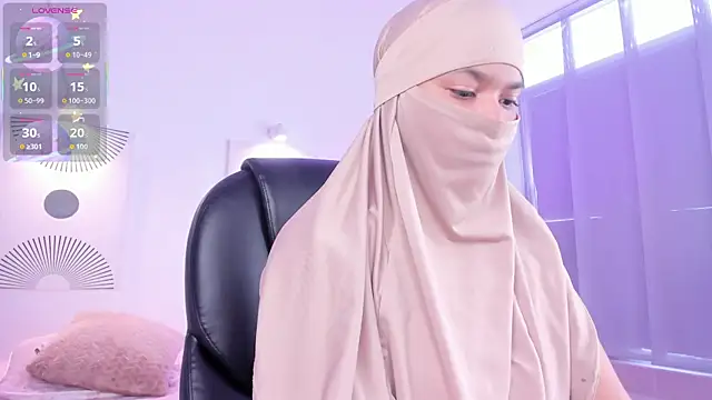 Snapshot of saray_halam chatting on November 27, 2025, 1:44 pm saray halam online show from November 27, 2025, 1:44 pm