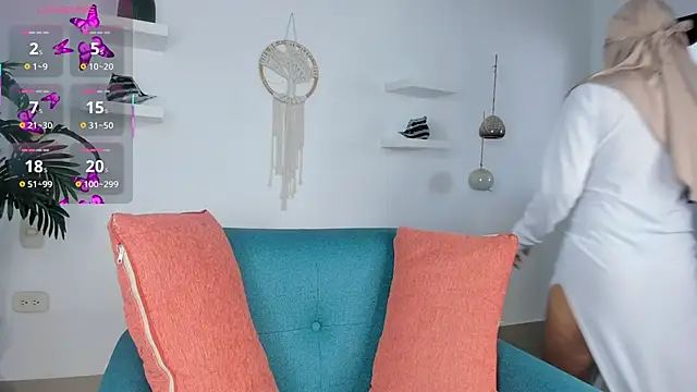 Snapshot of saray_halam chatting on October 2, 2025, 6:11 pm saray halam online show from October 2, 2025, 6:11 pm